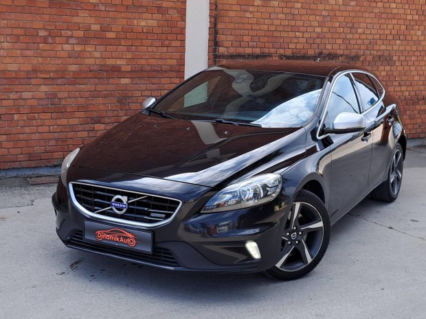 Volvo V40 2.0 D [D4] Momentum R-Design Flbr-K...